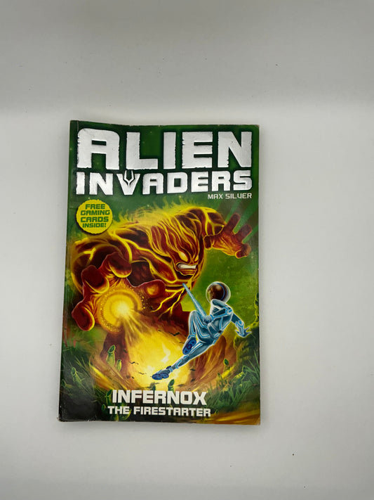 Alien Invaders: Alien Invaders: Rockhead & Infernox (2 Books in 1): Two Book Bind-up