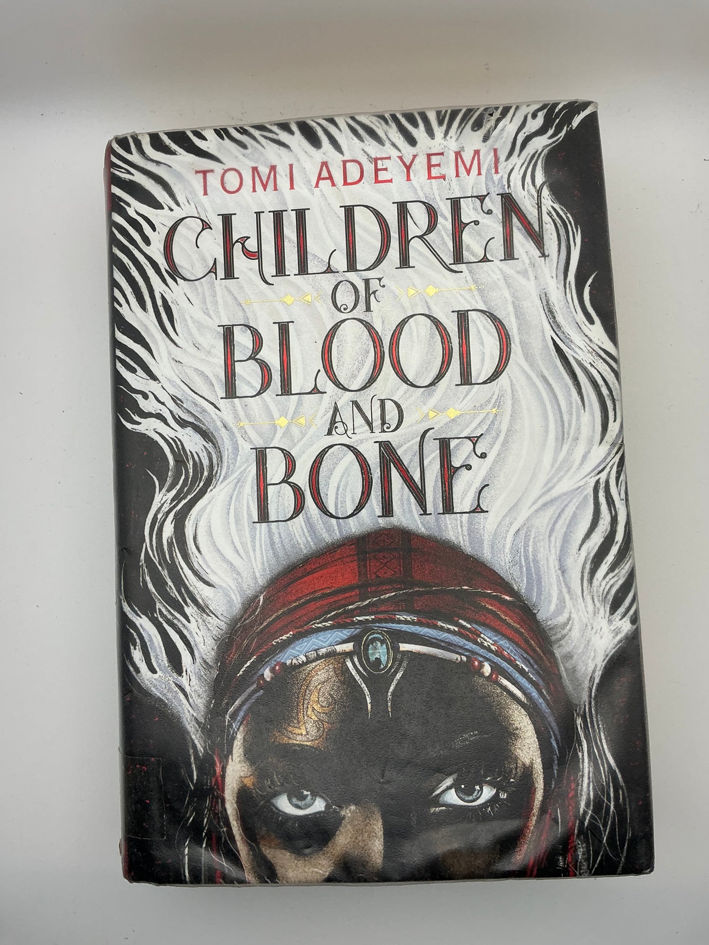 Legacy of Orïsha: Children of Blood and Bone: A West African-inspired YA fantasy, filled with dark magic