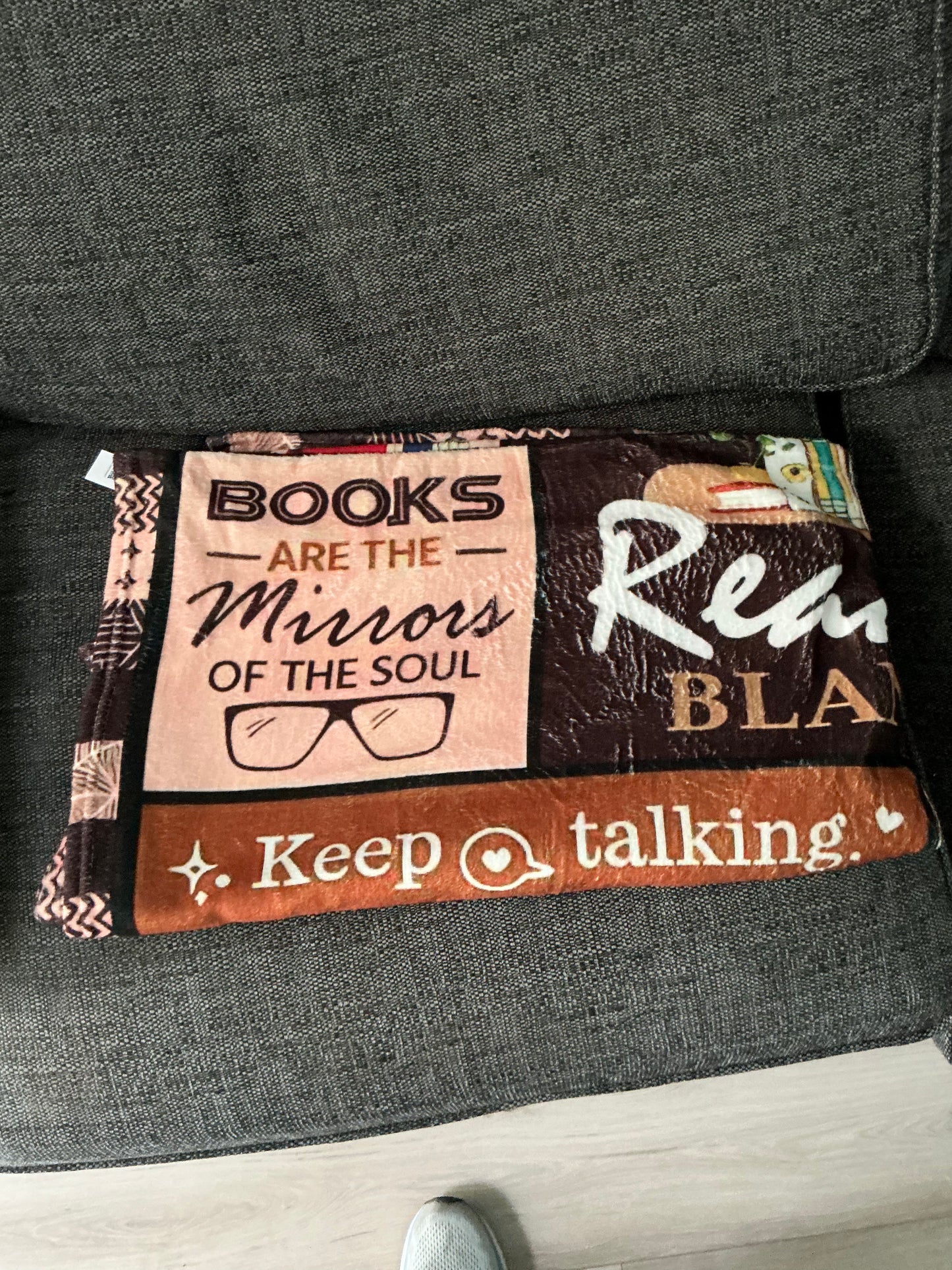 Reading blanket